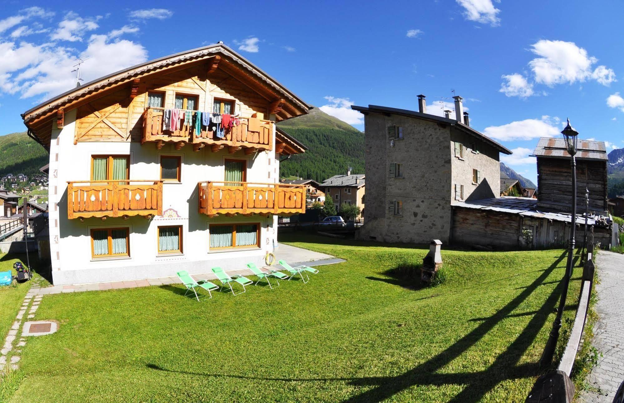 Alpen Royal Raggiungibile Con Gli Sci Ai Piedi Aparthotel Livigno Exterior foto